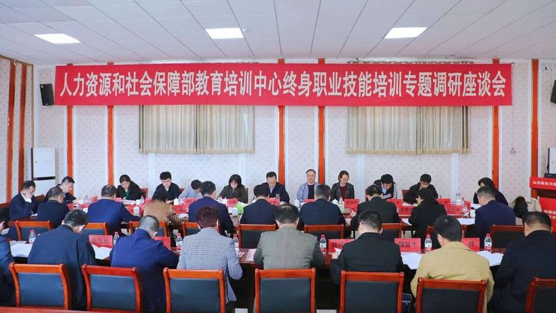 少儿编程线上课与线下课：揭秘差异，助你明智选择