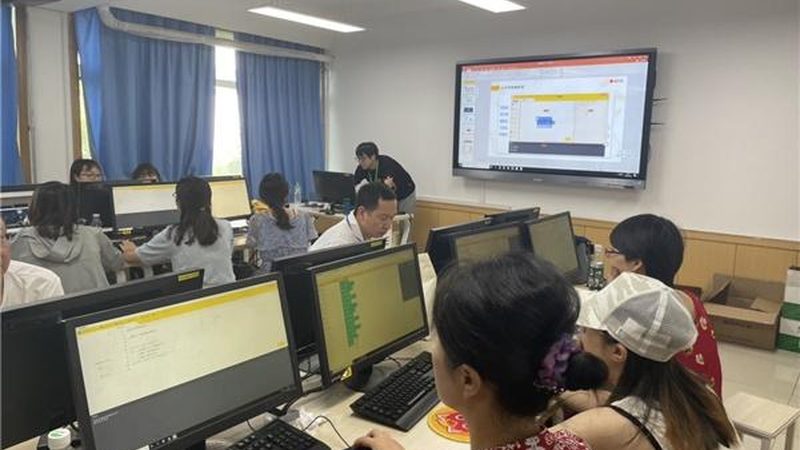 启蒙阶段：培养编程兴趣，动手能力